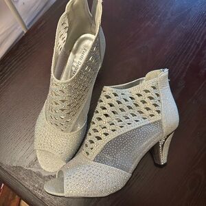 Elegant Silver Peep-Toe Heels size 10 new